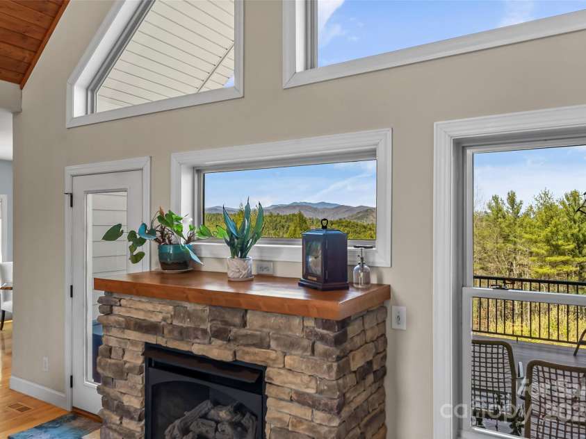 5346 Oak Crest Lane, Lenoir, NC 28645.  MLS# CAR4270819, YatesRealty ID 8557. 