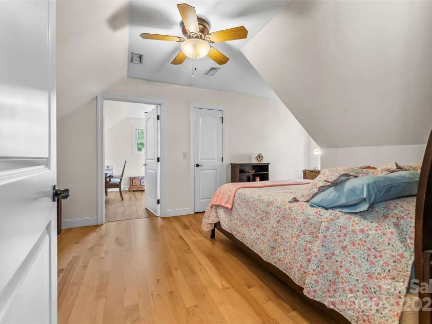 5346 Oak Crest Lane, Lenoir, NC 28645.  MLS# CAR4270819, YatesRealty ID 8557. 