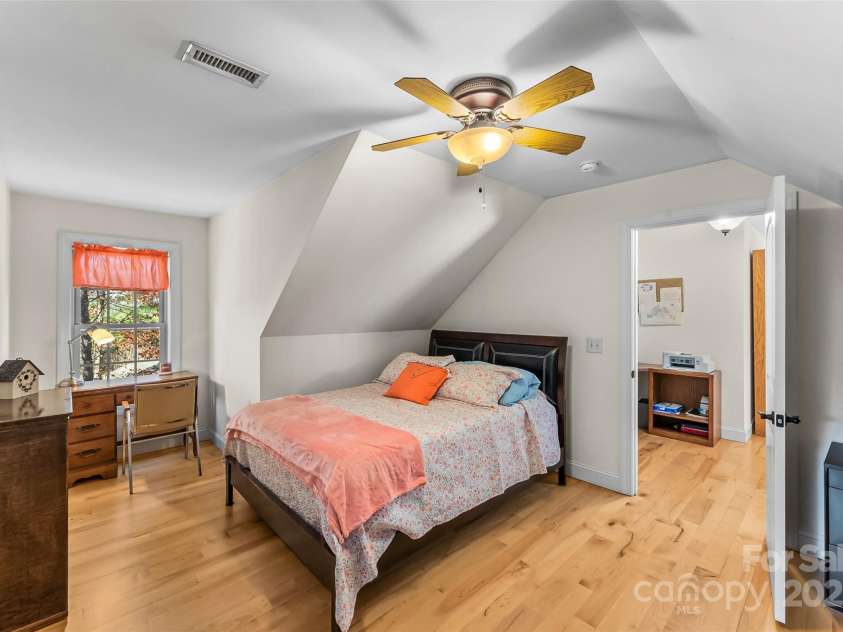 5346 Oak Crest Lane, Lenoir, NC 28645.  MLS# CAR4270819, YatesRealty ID 8557. 