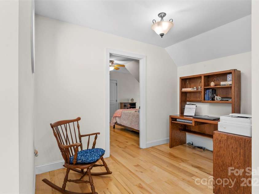 5346 Oak Crest Lane, Lenoir, NC 28645.  MLS# CAR4270819, YatesRealty ID 8557. 