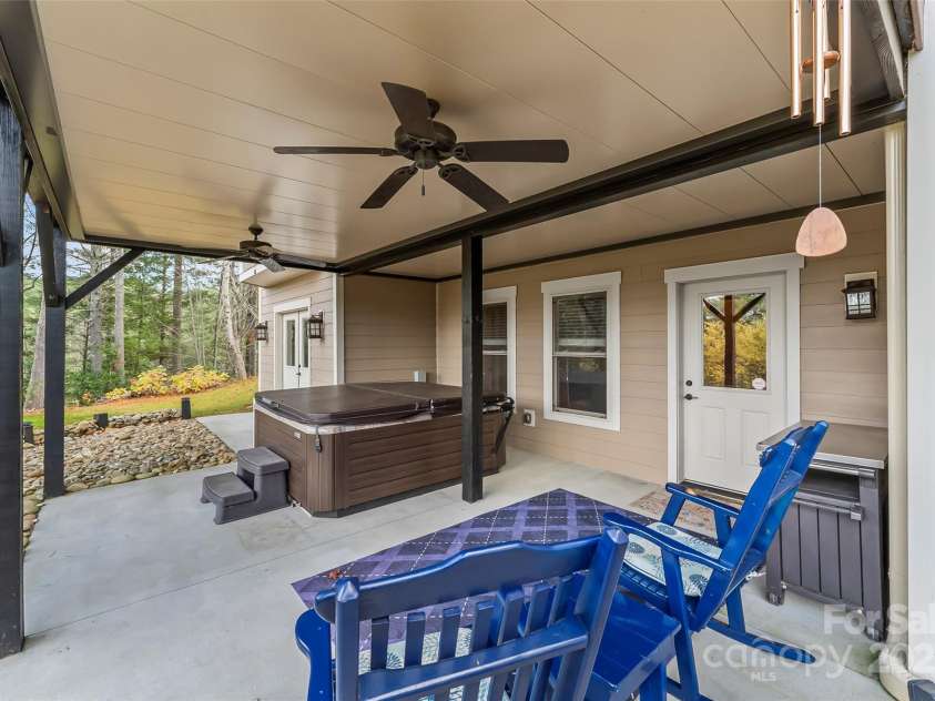 5346 Oak Crest Lane, Lenoir, NC 28645.  MLS# CAR4270819, YatesRealty ID 8557. 