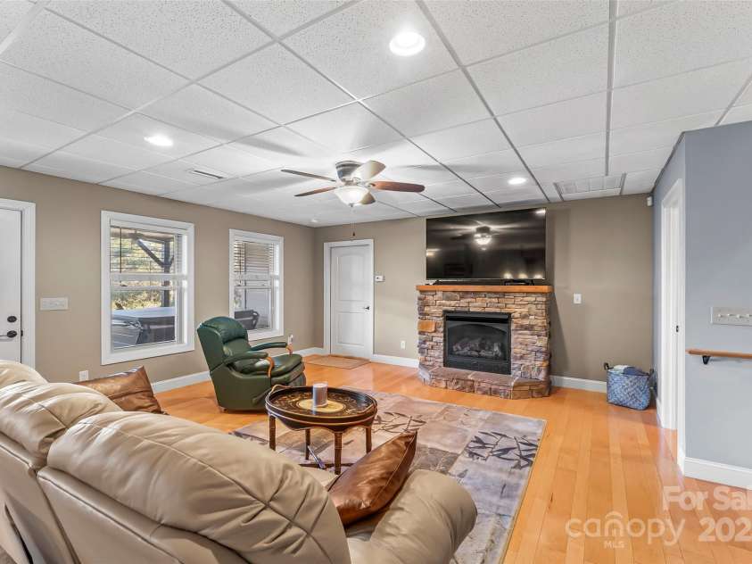 5346 Oak Crest Lane, Lenoir, NC 28645.  MLS# CAR4270819, YatesRealty ID 8557. Basement