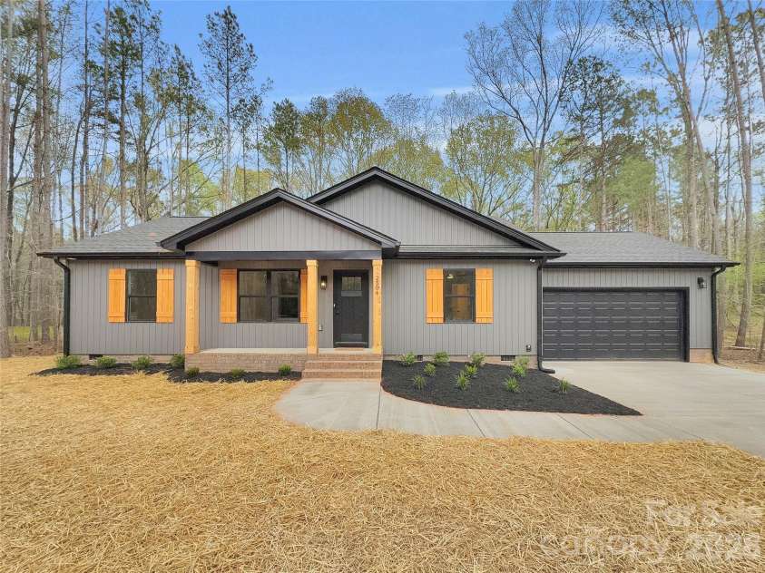 2504 Lazy Oak Drive, Lancaster, SC 29720.  MLS# CAR4357902, YatesRealty ID 8558. 