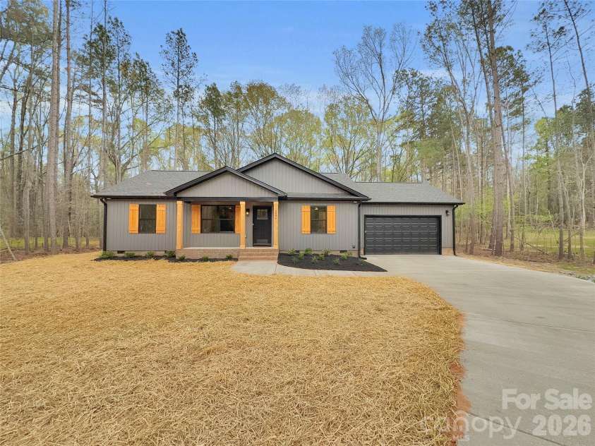 2504 Lazy Oak Drive, Lancaster, SC 29720.  MLS# CAR4357902, YatesRealty ID 8558. 