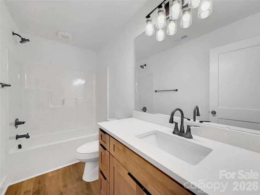 2504 Lazy Oak Drive, Lancaster, SC 29720.  MLS# CAR4357902, YatesRealty ID 8558. Full bathroom between 2nd and 3rd bedrooms