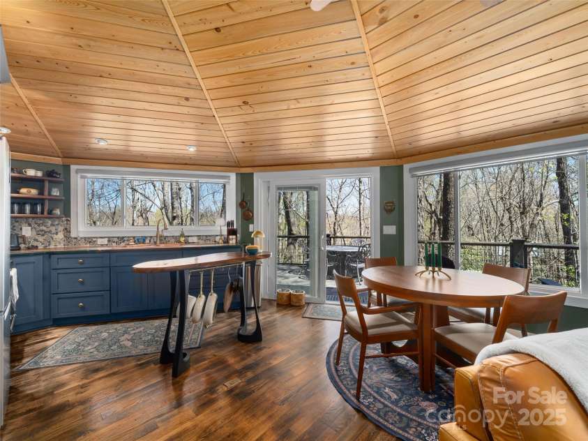 420 Sequoyah Lane, Brevard, NC 28712.  MLS# CAR4223226, YatesRealty ID 8558. 