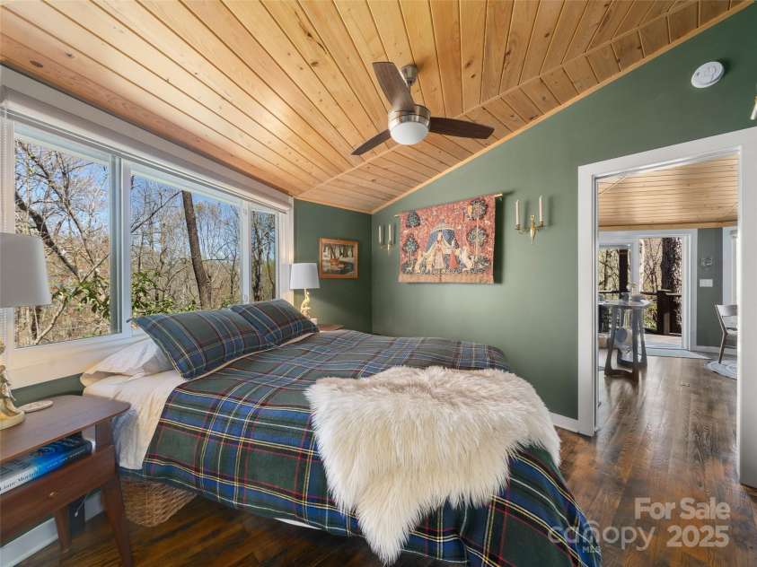 420 Sequoyah Lane, Brevard, NC 28712.  MLS# CAR4223226, YatesRealty ID 8558. 