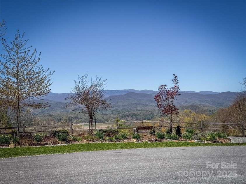 420 Sequoyah Lane, Brevard, NC 28712.  MLS# CAR4223226, YatesRealty ID 8558. 