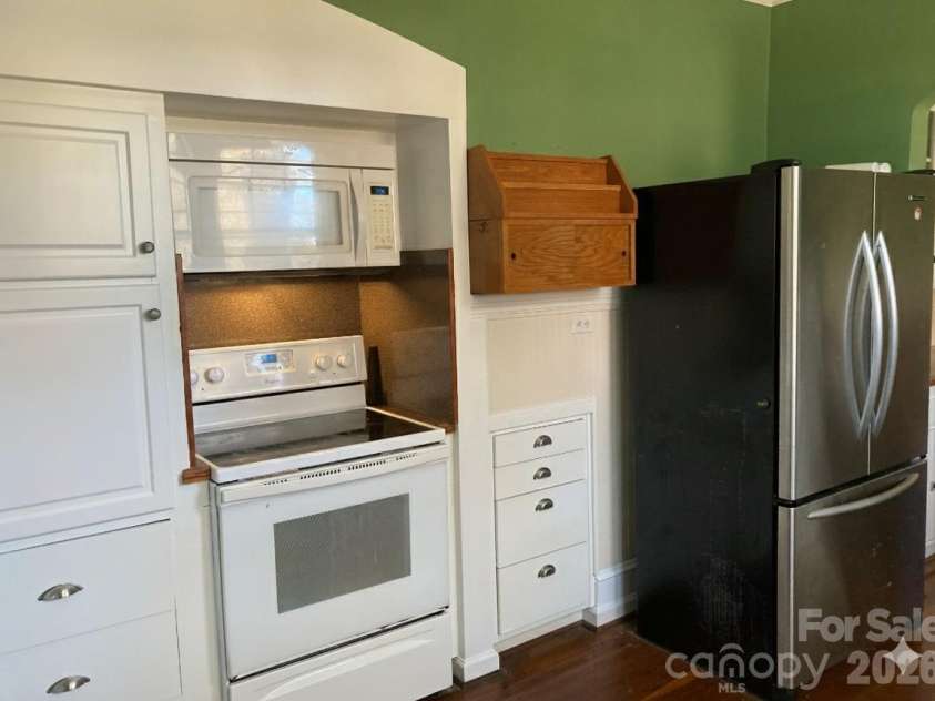 1051 Pee Dee Avenue, Albemarle, NC 28001.  MLS# CAR4328928, YatesRealty ID 8560. 