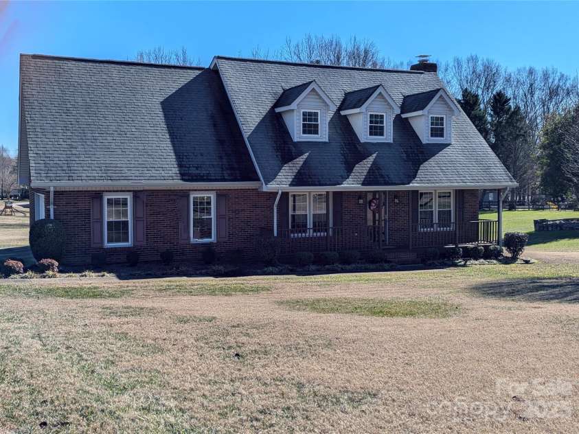 2304 Fox Hunt Drive, Monroe, NC 28110.  MLS# CAR4195112, YatesRealty ID 8560. 