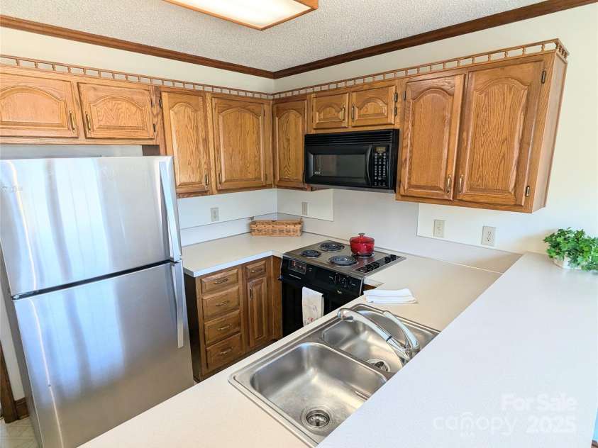 2304 Fox Hunt Drive, Monroe, NC 28110.  MLS# CAR4195112, YatesRealty ID 8560. 