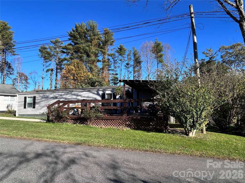 135 Phillips Road, Spruce Pine, NC 28777.  MLS# CAR4352342, YatesRealty ID 8561. 