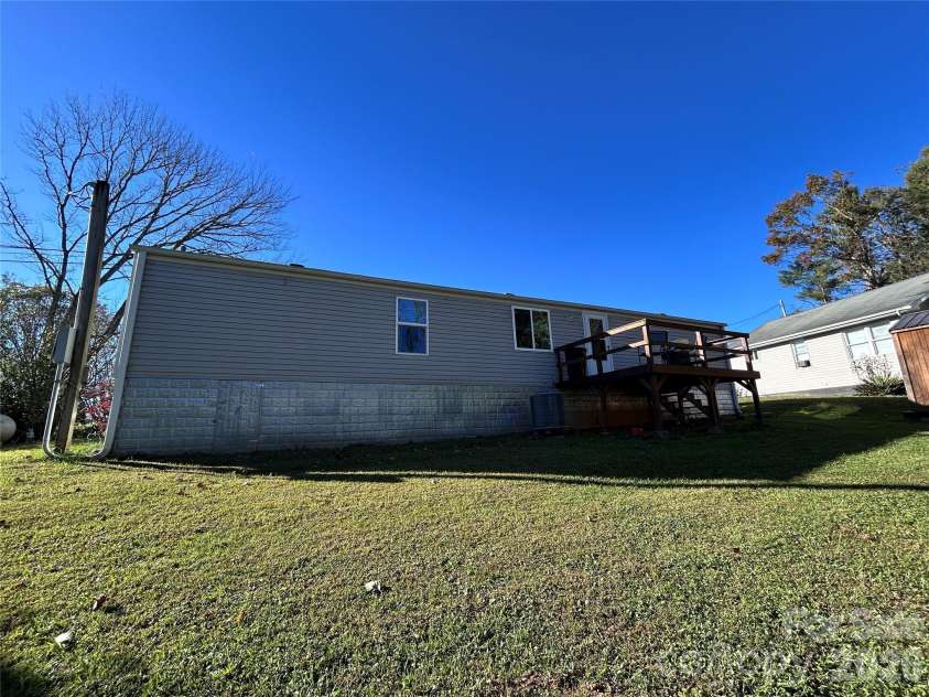 135 Phillips Road, Spruce Pine, NC 28777.  MLS# CAR4352342, YatesRealty ID 8561. 