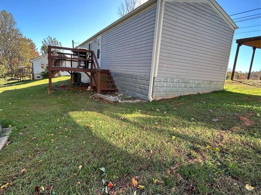 135 Phillips Road, Spruce Pine, NC 28777.  MLS# CAR4352342, YatesRealty ID 8561. 