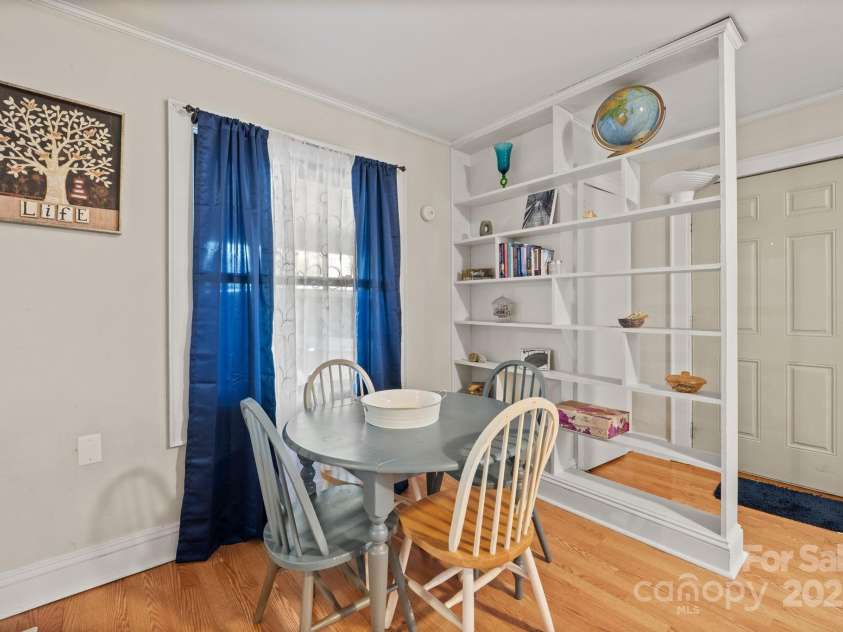 401 Clover Lane, Newton, NC 28658.  MLS# CAR4251572, YatesRealty ID 8561. 