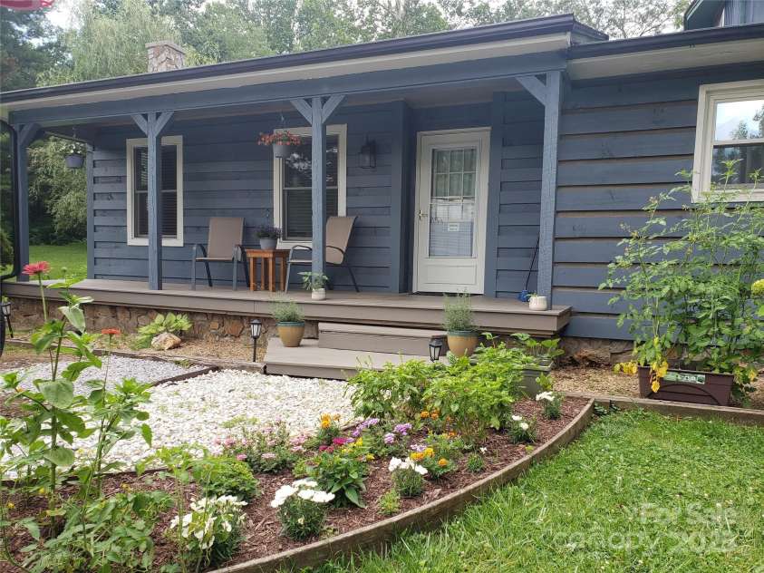 1055 Stagger weed Road, Bakersville, NC 28705.  MLS# CAR4234895, YatesRealty ID 8562. 