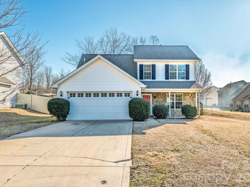 420 Fawnbrook Lane, Gastonia, NC 28052.  MLS# CAR4346477, YatesRealty ID 8562. 