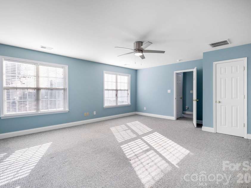 420 Fawnbrook Lane, Gastonia, NC 28052.  MLS# CAR4346477, YatesRealty ID 8562. 
