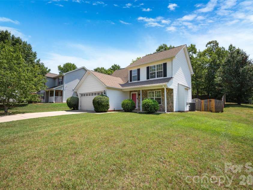 420 Fawnbrook Lane, Gastonia, NC 28052.  MLS# CAR4402931, YatesRealty ID 8562. 