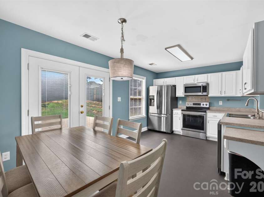 420 Fawnbrook Lane, Gastonia, NC 28052.  MLS# CAR4402931, YatesRealty ID 8562. 