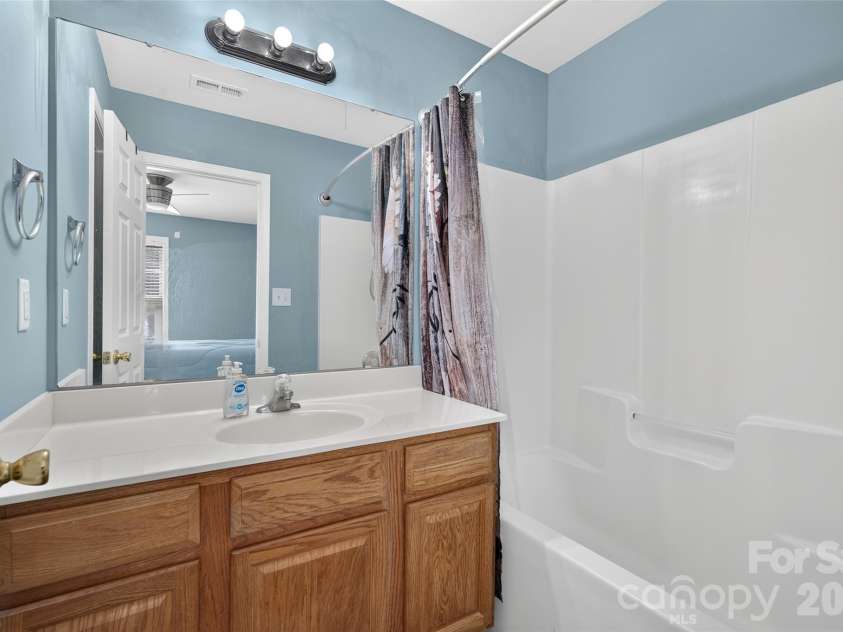 420 Fawnbrook Lane, Gastonia, NC 28052.  MLS# CAR4402931, YatesRealty ID 8562. 