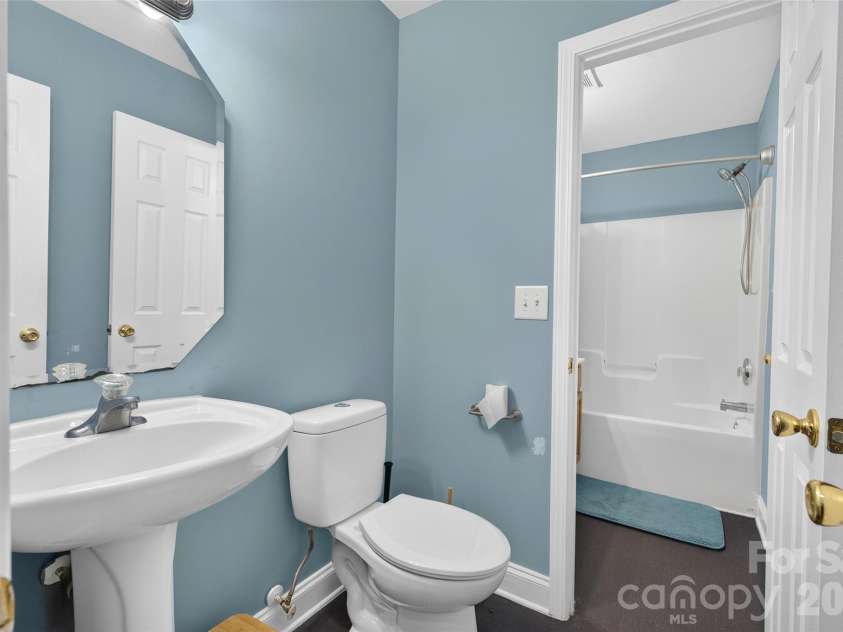 420 Fawnbrook Lane, Gastonia, NC 28052.  MLS# CAR4402931, YatesRealty ID 8562. 