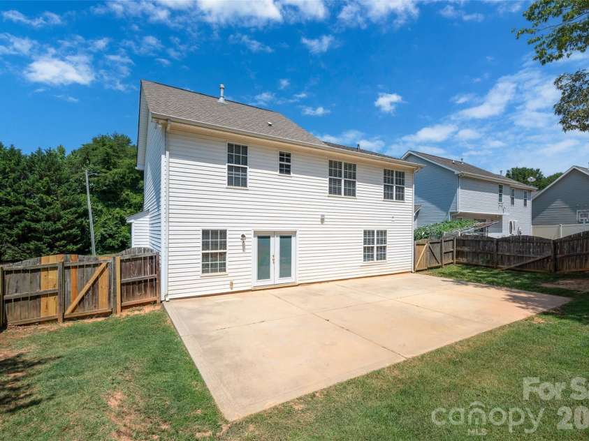 420 Fawnbrook Lane, Gastonia, NC 28052.  MLS# CAR4402931, YatesRealty ID 8562. 