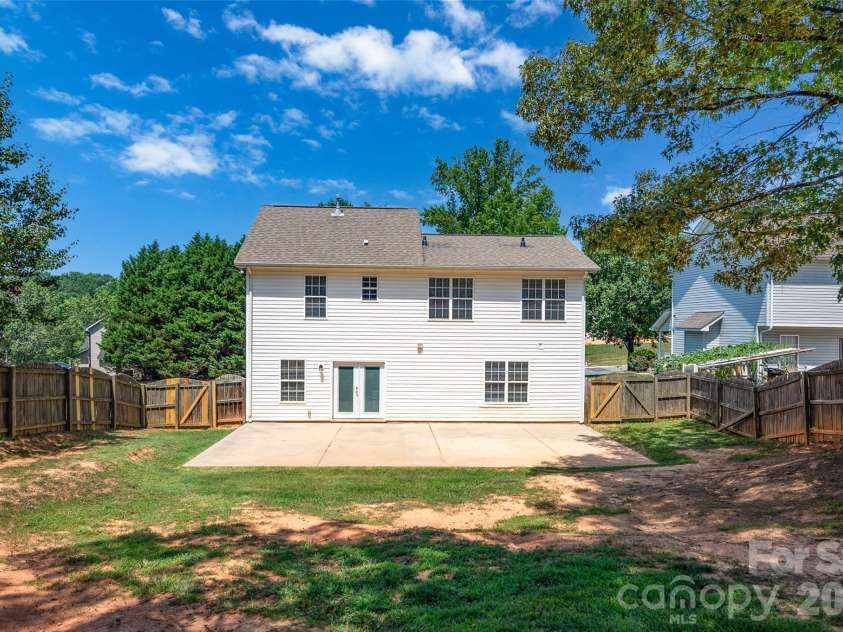 420 Fawnbrook Lane, Gastonia, NC 28052.  MLS# CAR4402931, YatesRealty ID 8562. 