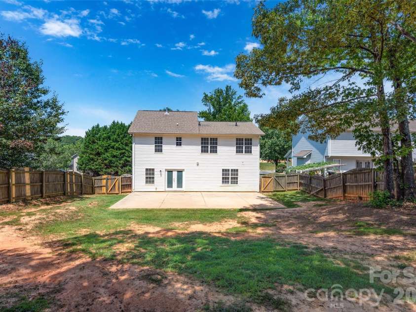 420 Fawnbrook Lane, Gastonia, NC 28052.  MLS# CAR4402931, YatesRealty ID 8562. 