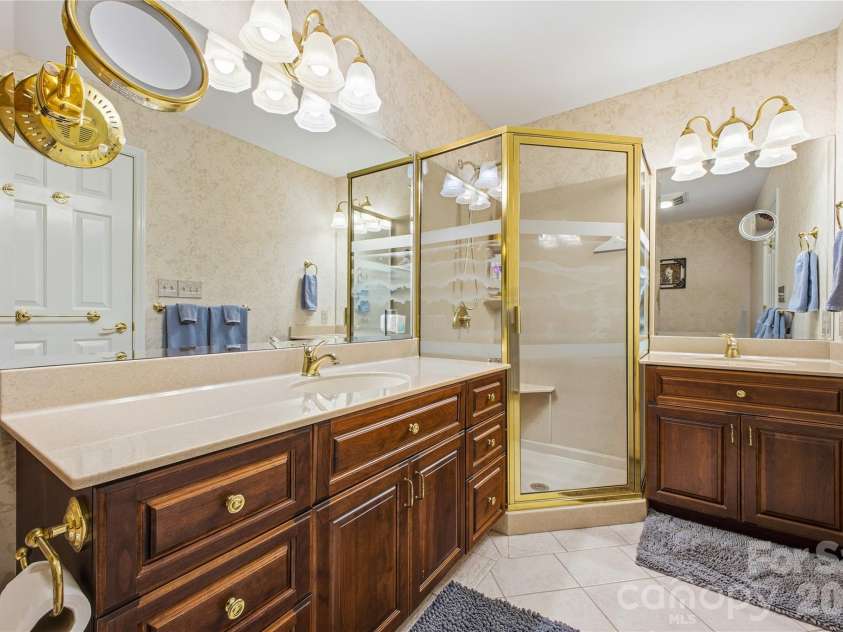 1403 Fleetwood Plaza, Hendersonville, NC 28739.  MLS# CAR4332853, YatesRealty ID 8563. 