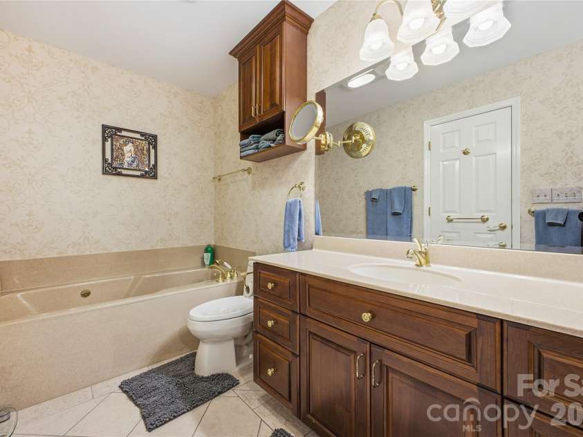 1403 Fleetwood Plaza, Hendersonville, NC 28739.  MLS# CAR4332853, YatesRealty ID 8563. 