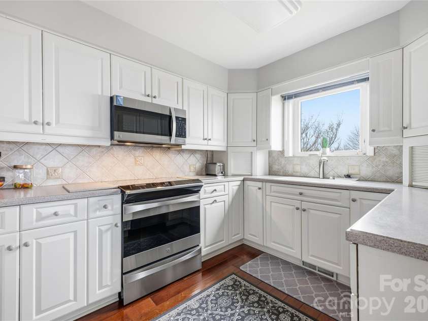 1403 Fleetwood Plaza, Hendersonville, NC 28739.  MLS# CAR4332853, YatesRealty ID 8563. 
