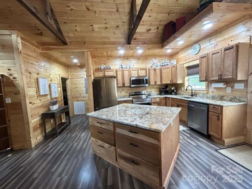 266 Ridge Drive, Bryson City, NC 28713.  MLS# CAR4239679, YatesRealty ID 8564. 