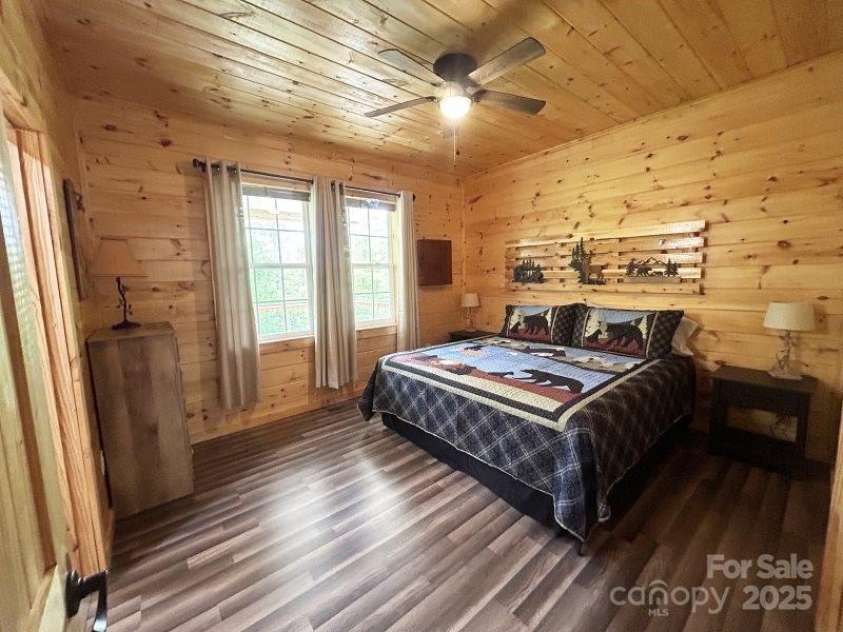 266 Ridge Drive, Bryson City, NC 28713.  MLS# CAR4239679, YatesRealty ID 8564. 