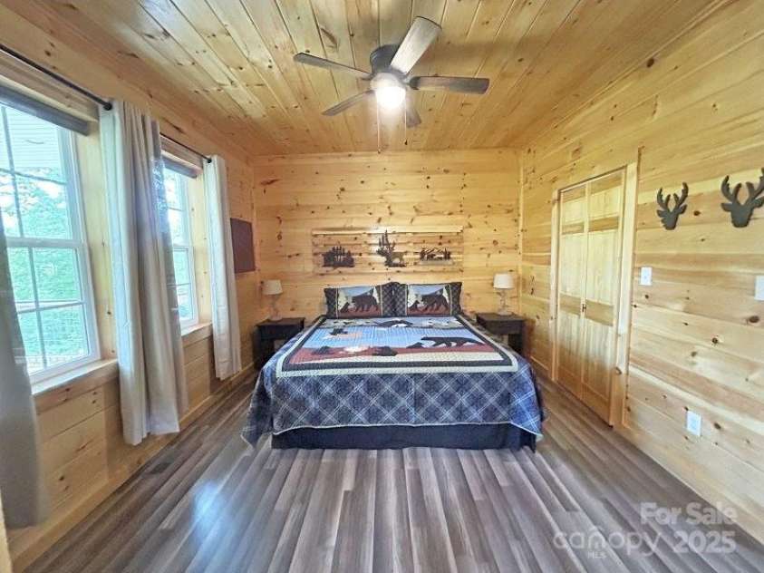 266 Ridge Drive, Bryson City, NC 28713.  MLS# CAR4239679, YatesRealty ID 8564. 