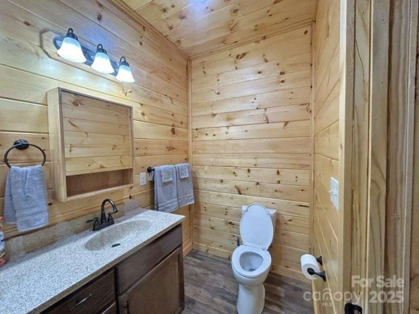266 Ridge Drive, Bryson City, NC 28713.  MLS# CAR4239679, YatesRealty ID 8564. 
