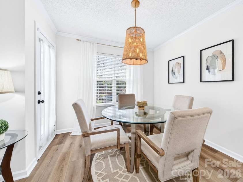 9977 Reindeer Way Lane, Charlotte, NC 28216.  MLS# CAR4351235, YatesRealty ID 8564. Dining Room 