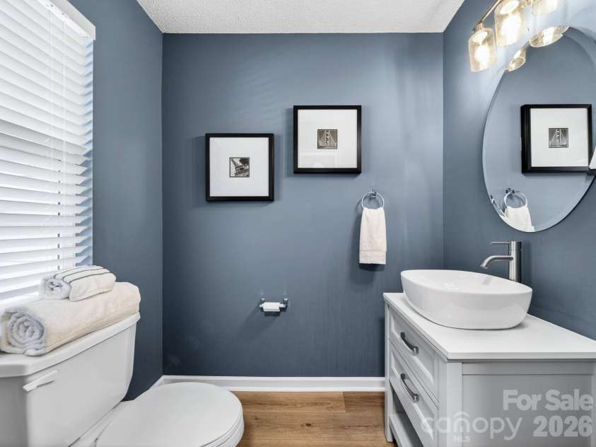 9977 Reindeer Way Lane, Charlotte, NC 28216.  MLS# CAR4351235, YatesRealty ID 8564. Guest Half Bath 