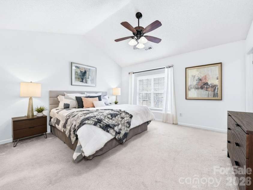 9977 Reindeer Way Lane, Charlotte, NC 28216.  MLS# CAR4351235, YatesRealty ID 8564. Primary Suite 