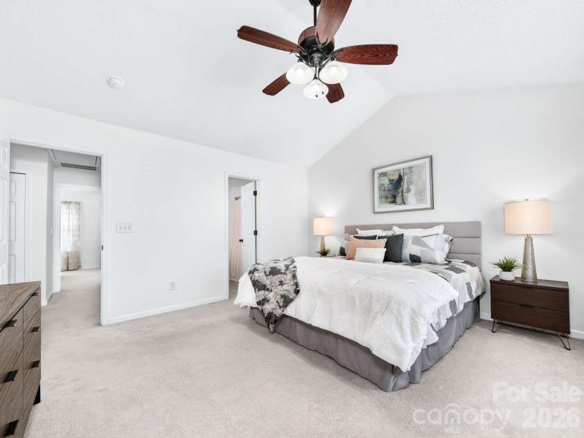 9977 Reindeer Way Lane, Charlotte, NC 28216.  MLS# CAR4351235, YatesRealty ID 8564. Primary Suite 