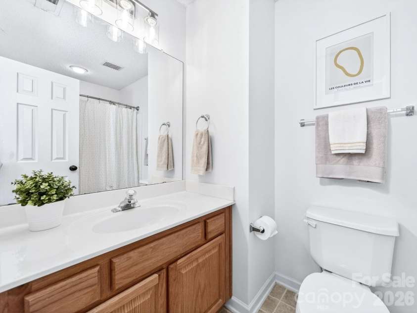 9977 Reindeer Way Lane, Charlotte, NC 28216.  MLS# CAR4351235, YatesRealty ID 8564. Primary Suite 