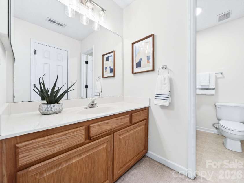 9977 Reindeer Way Lane, Charlotte, NC 28216.  MLS# CAR4351235, YatesRealty ID 8564. Second Primary Suite