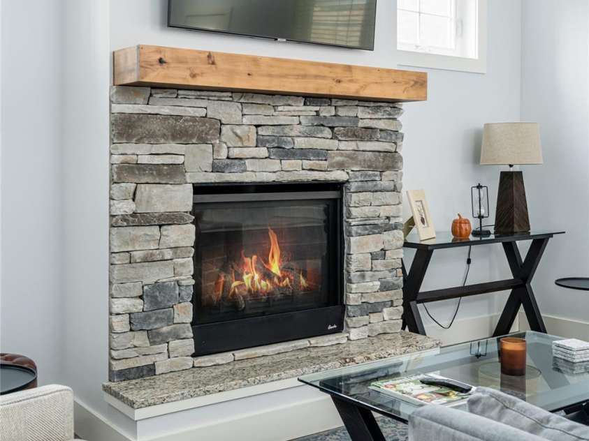 58 Westside Village Road, Fairview, NC 28730.  MLS# CAR4133588, YatesRealty ID 8565. 