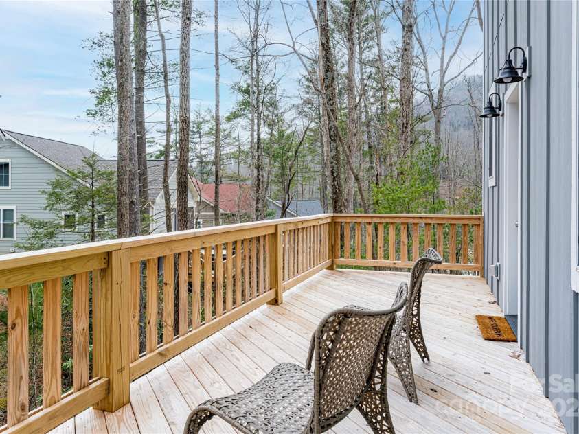 58 Westside Village Road, Fairview, NC 28730.  MLS# CAR4133588, YatesRealty ID 8565. 