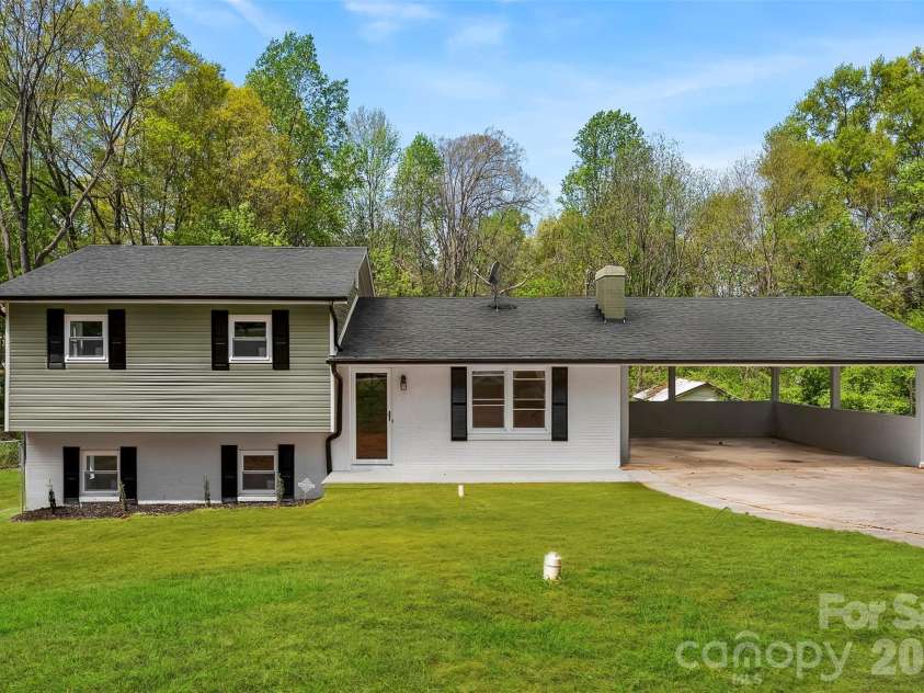 503 8th Street, Bessemer City, NC 28016.  MLS# CAR4354472, YatesRealty ID 8567. 