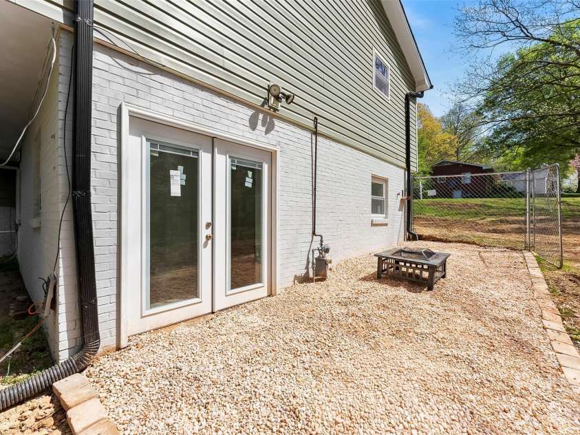 503 8th Street, Bessemer City, NC 28016.  MLS# CAR4354472, YatesRealty ID 8567. 