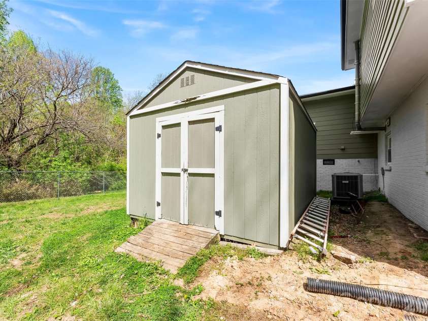 503 8th Street, Bessemer City, NC 28016.  MLS# CAR4354472, YatesRealty ID 8567. 