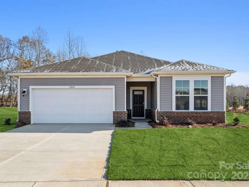 2223 Carpenter Farms Drive, Lincolnton, NC 28092.  MLS# CAR4183293, YatesRealty ID 8568. 