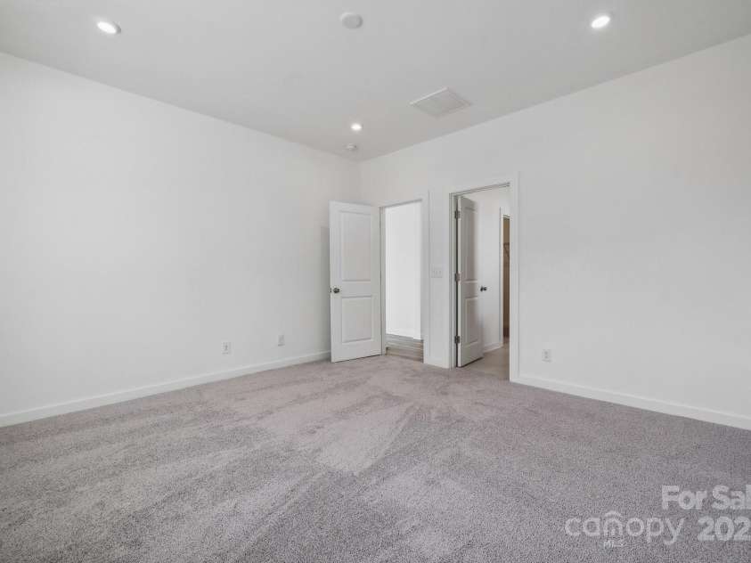 2223 Carpenter Farms Drive, Lincolnton, NC 28092.  MLS# CAR4183293, YatesRealty ID 8568. 