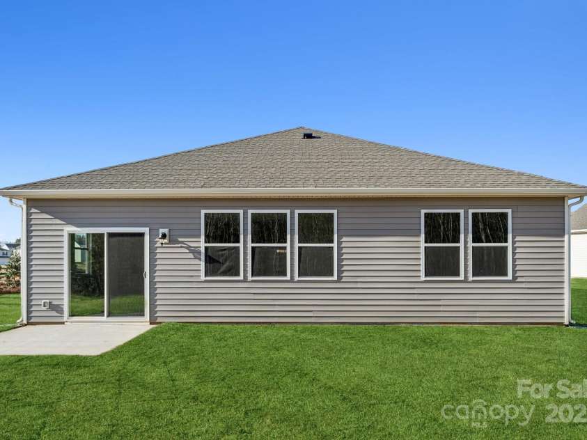 2223 Carpenter Farms Drive, Lincolnton, NC 28092.  MLS# CAR4183293, YatesRealty ID 8568. 